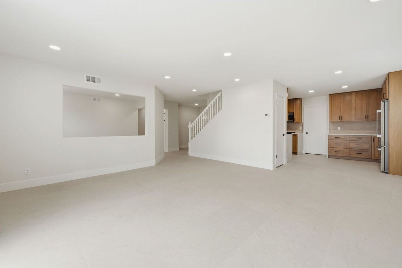 19022 Summerfield Ln - Photo 5 of 31