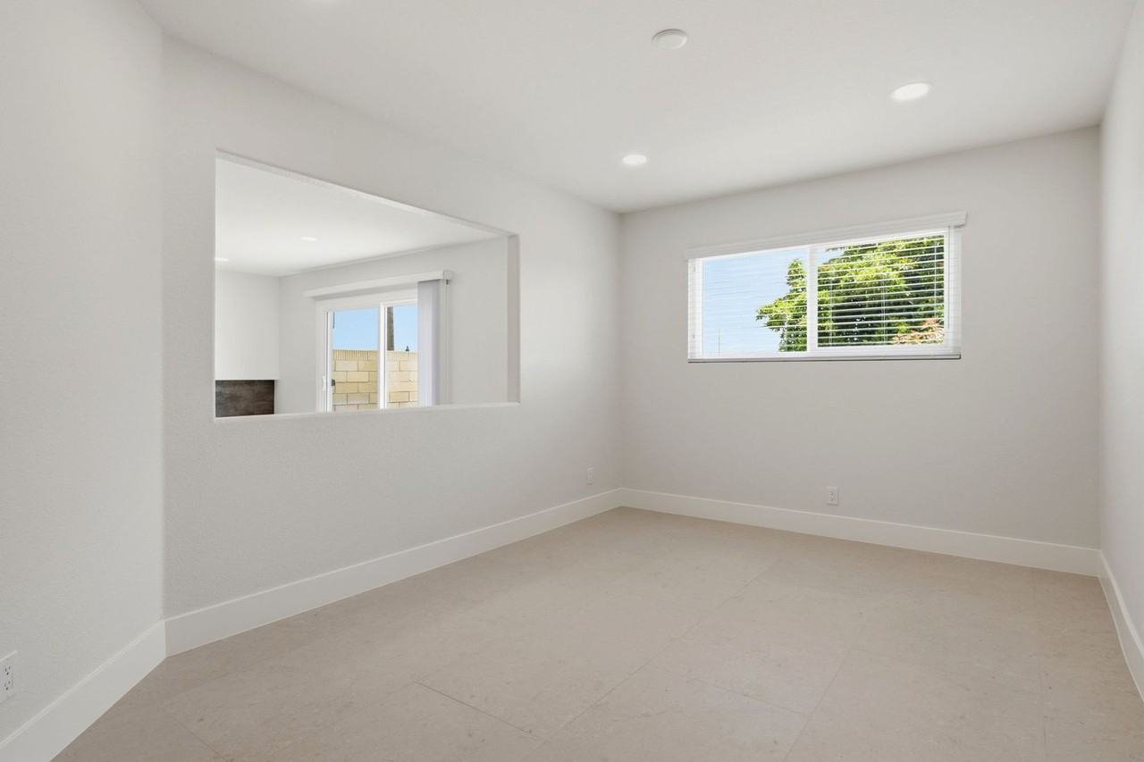 19022 Summerfield Ln - Photo 7 of 31