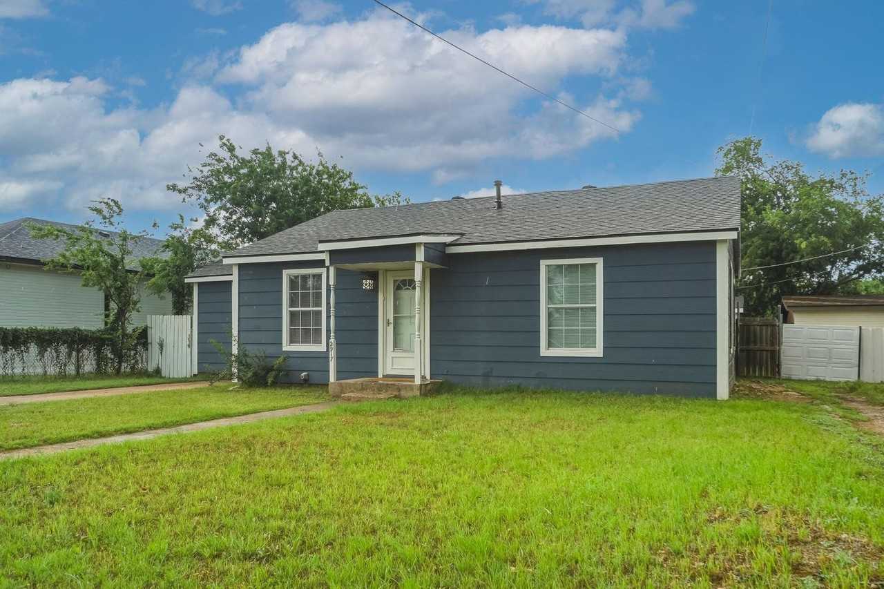 2917 Hickory St - Photo 2 of 30