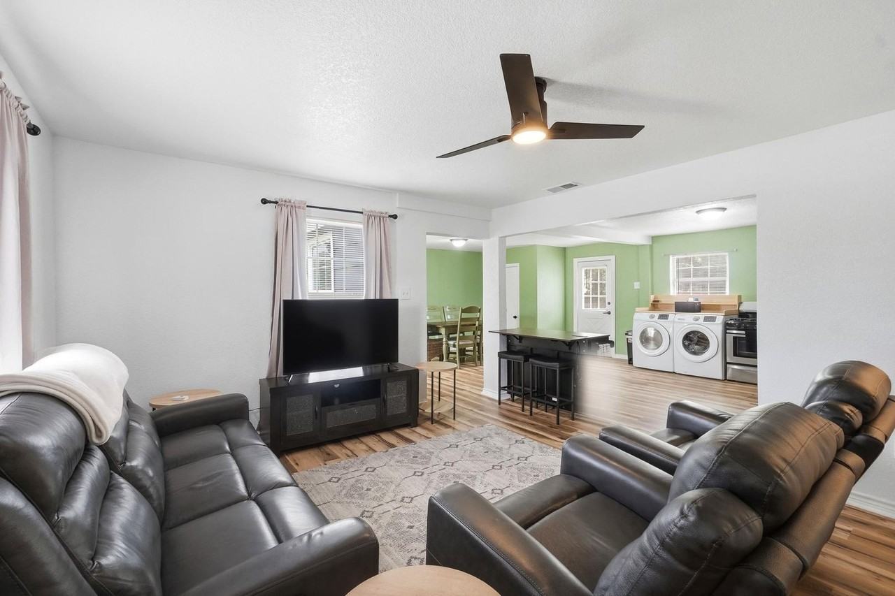2917 Hickory St - Photo 4 of 30