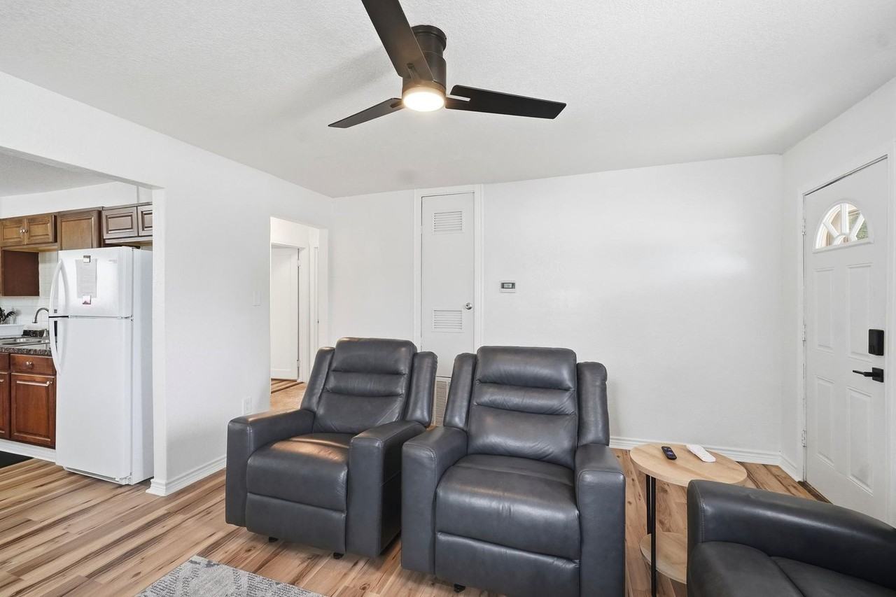 2917 Hickory St - Photo 7 of 30