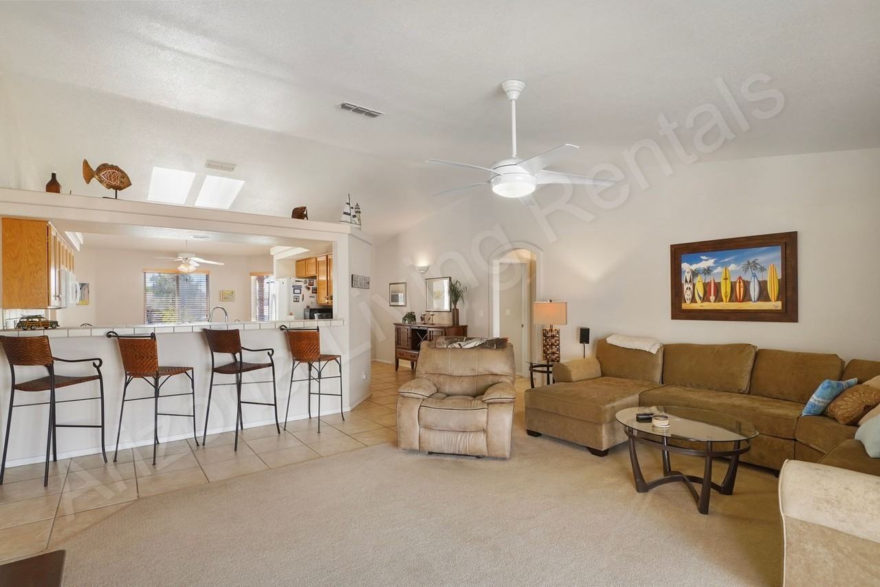2665 Daytona Ave - Photo 6 of 26