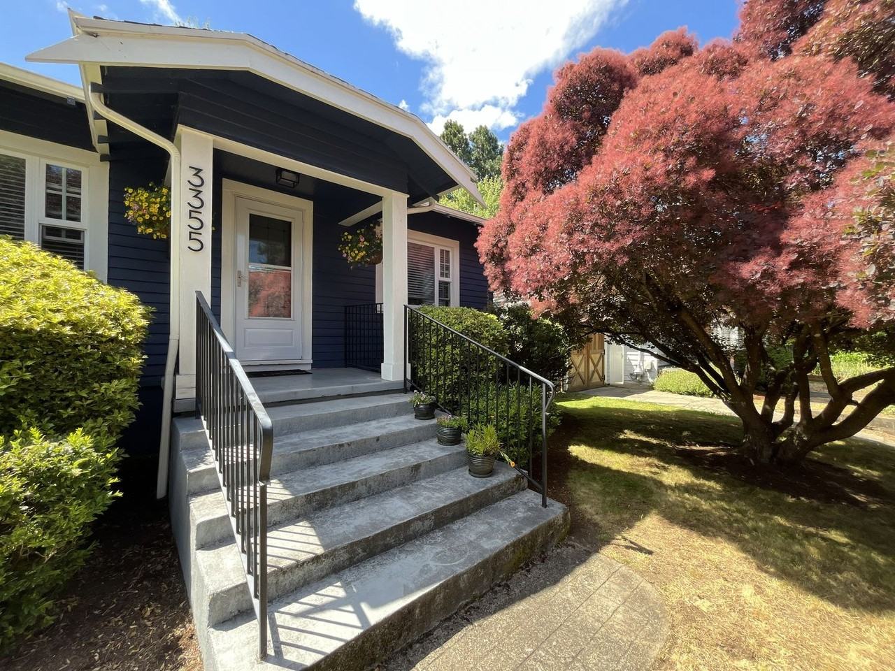 3355 Ne 73rd Ave - Photo 3 of 34