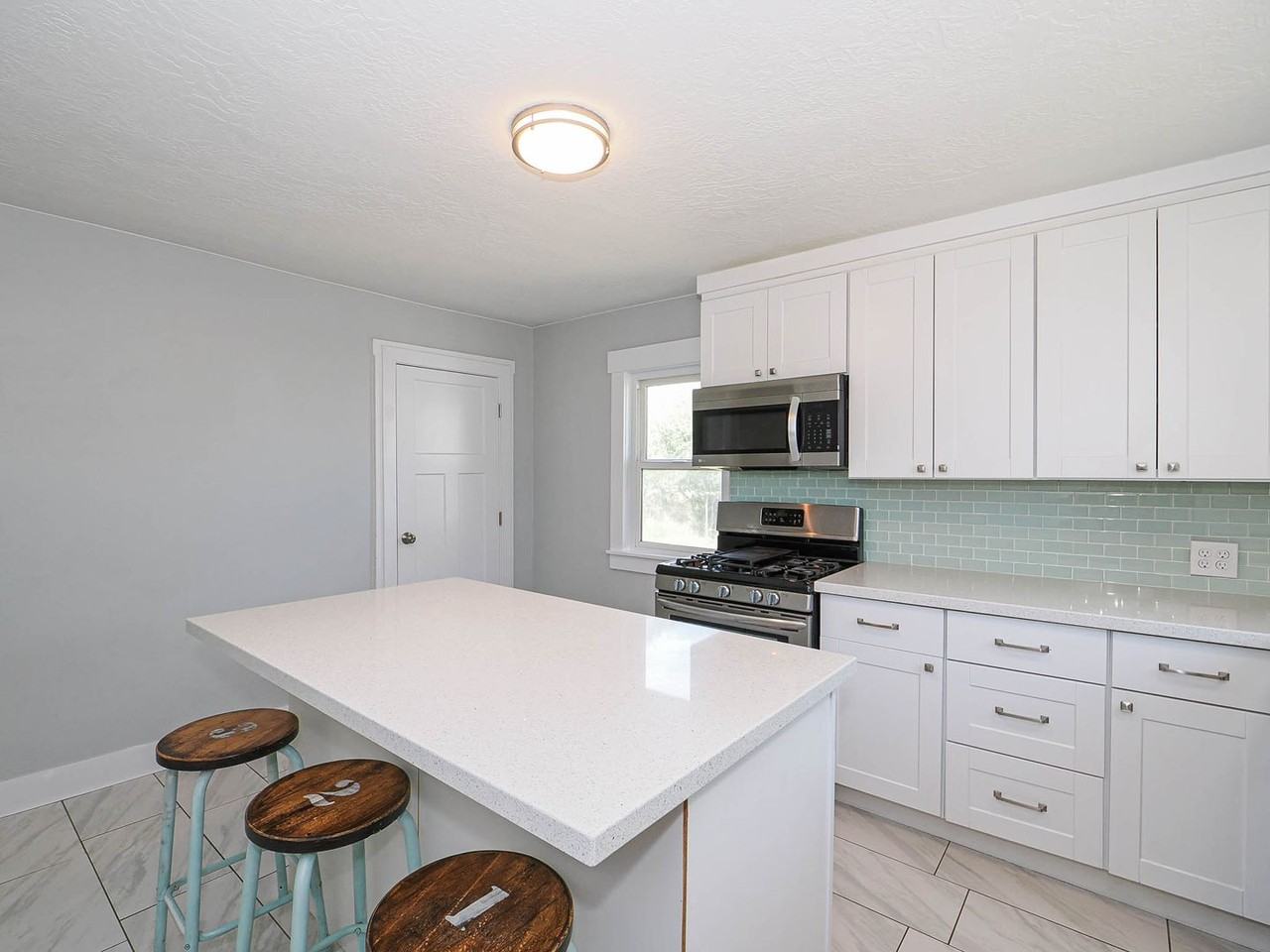 53 N 100 W - Photo 5 of 29