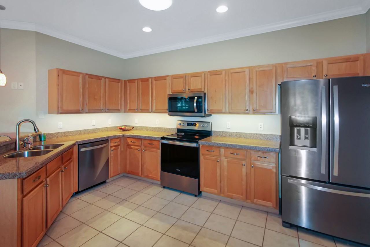 1699 San Silvestro Dr - Photo 4 of 22