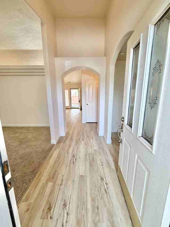 498 N 300 W - Photo 3 of 25