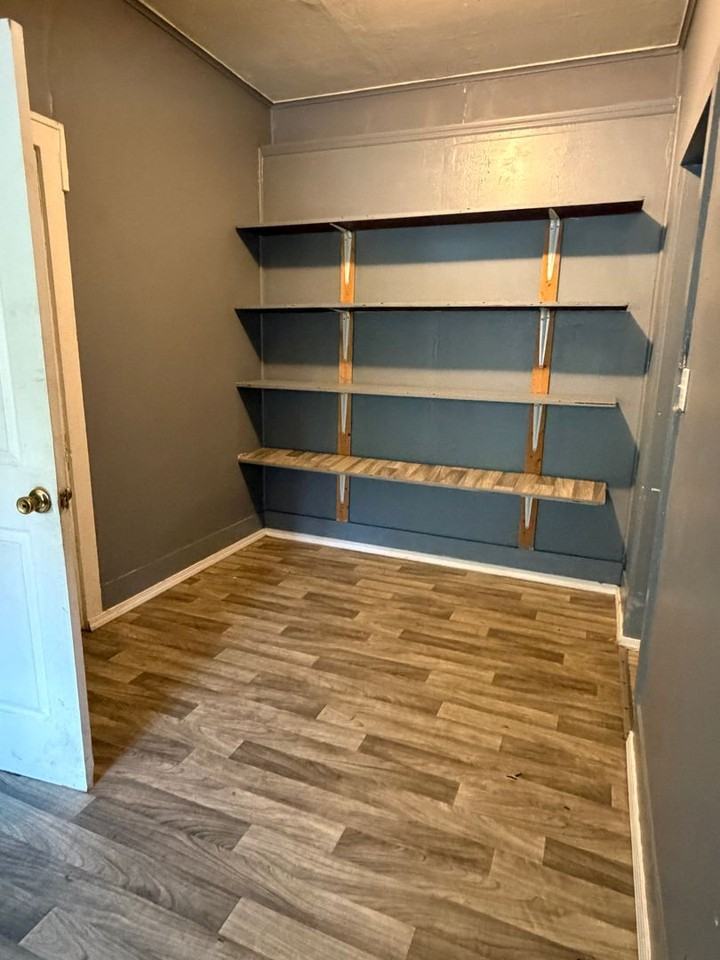 1348 W Kirby Pl - Photo 5 of 7