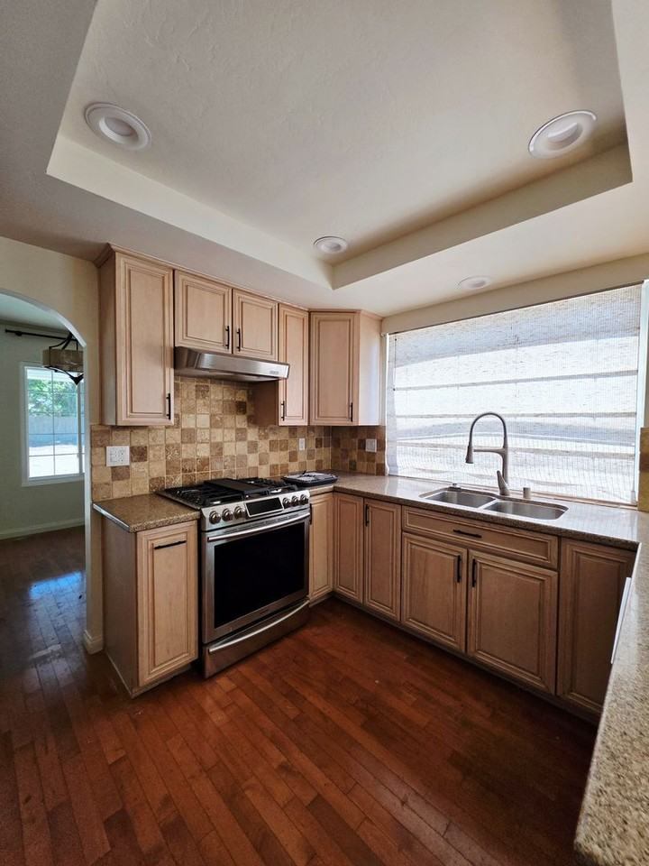 4565 Fieldgate Rd - Photo 4 of 23