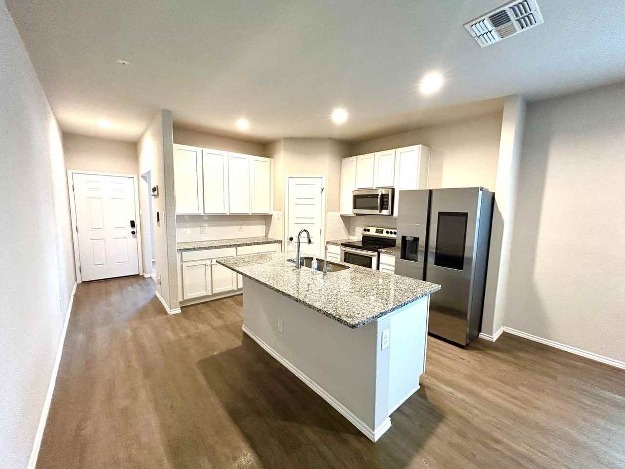7409 Capricorn Way - Photo 6 of 24