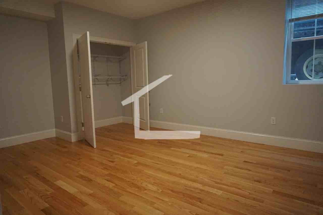 22 Murdock St - Photo 6 of 9