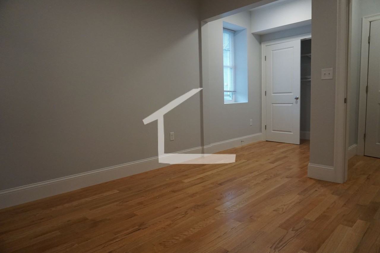 22 Murdock St - Photo 7 of 9