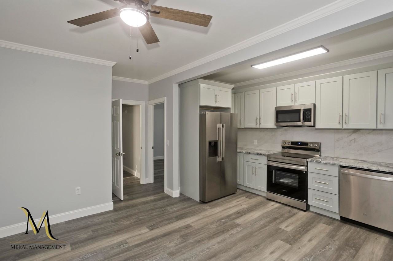 28 Union St - Photo 3 of 34