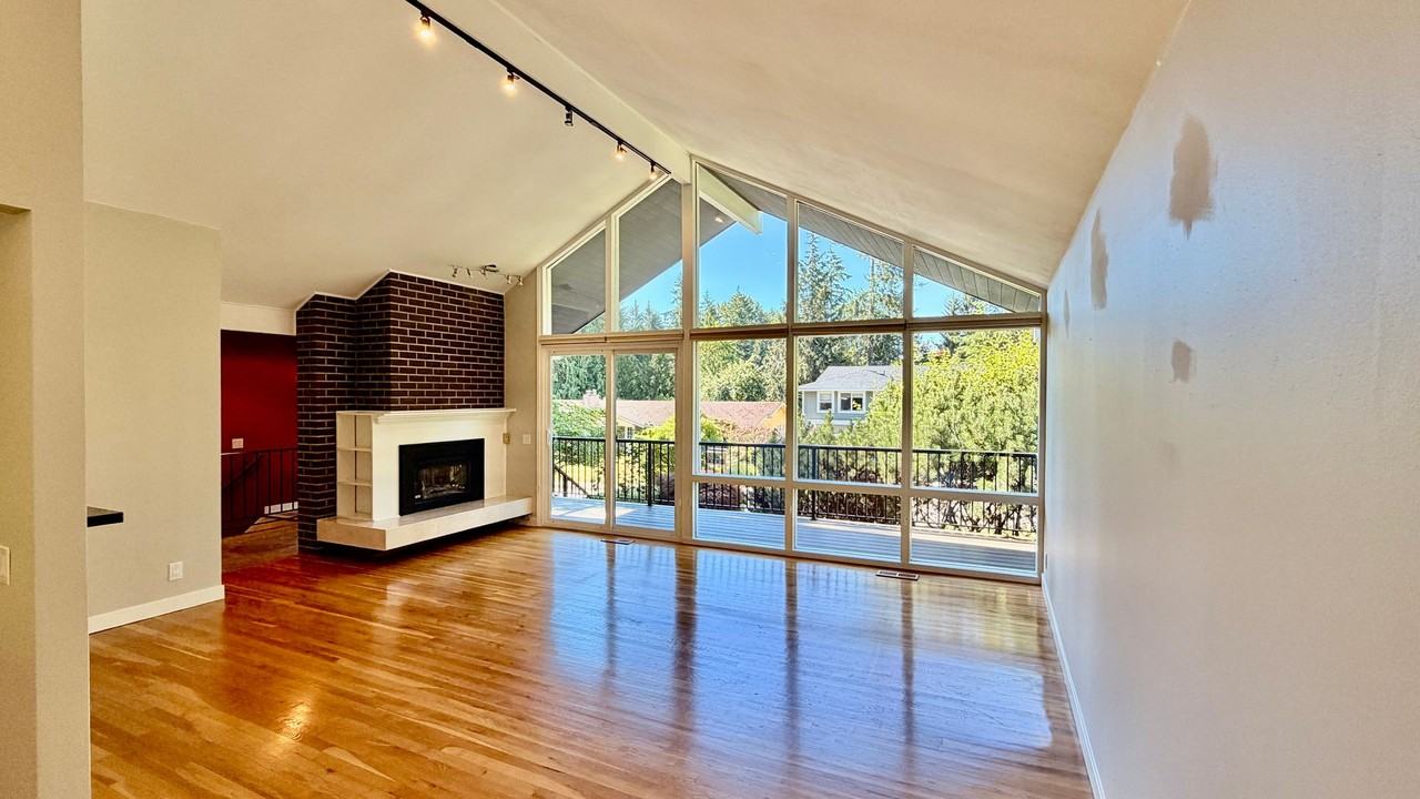 17420 Ne 11th St - Photo 4 of 29