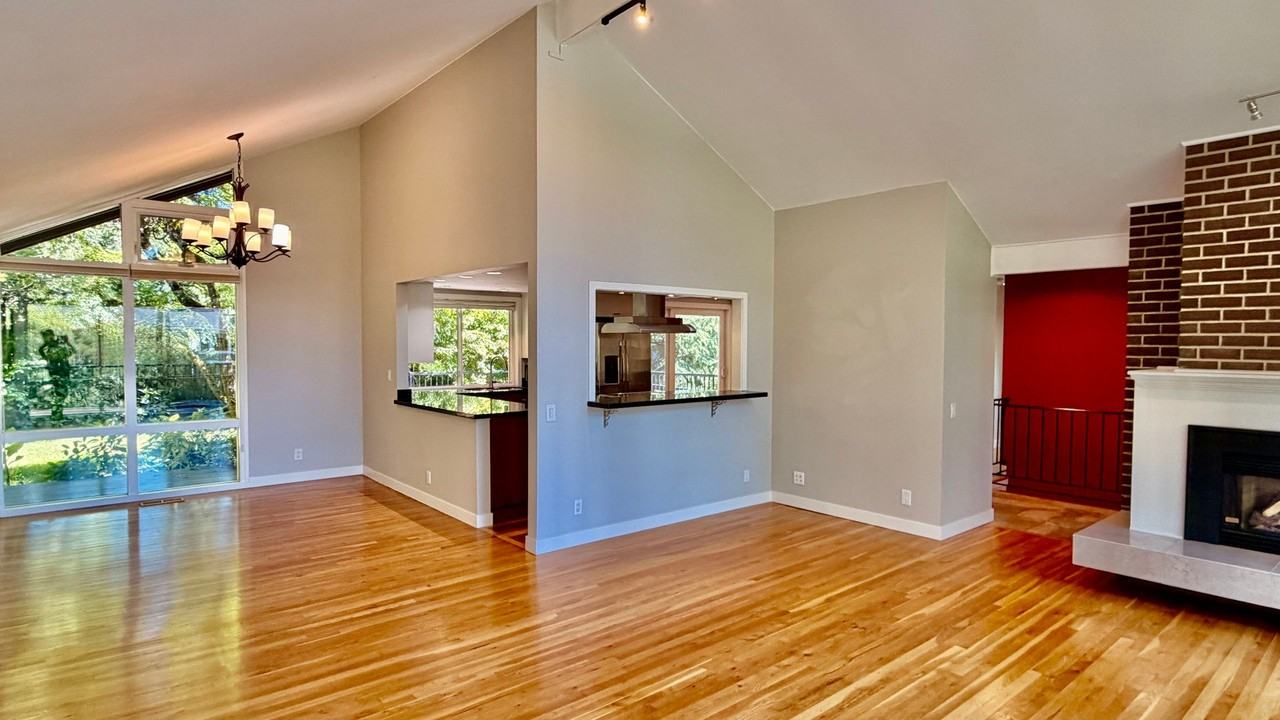 17420 Ne 11th St - Photo 7 of 29