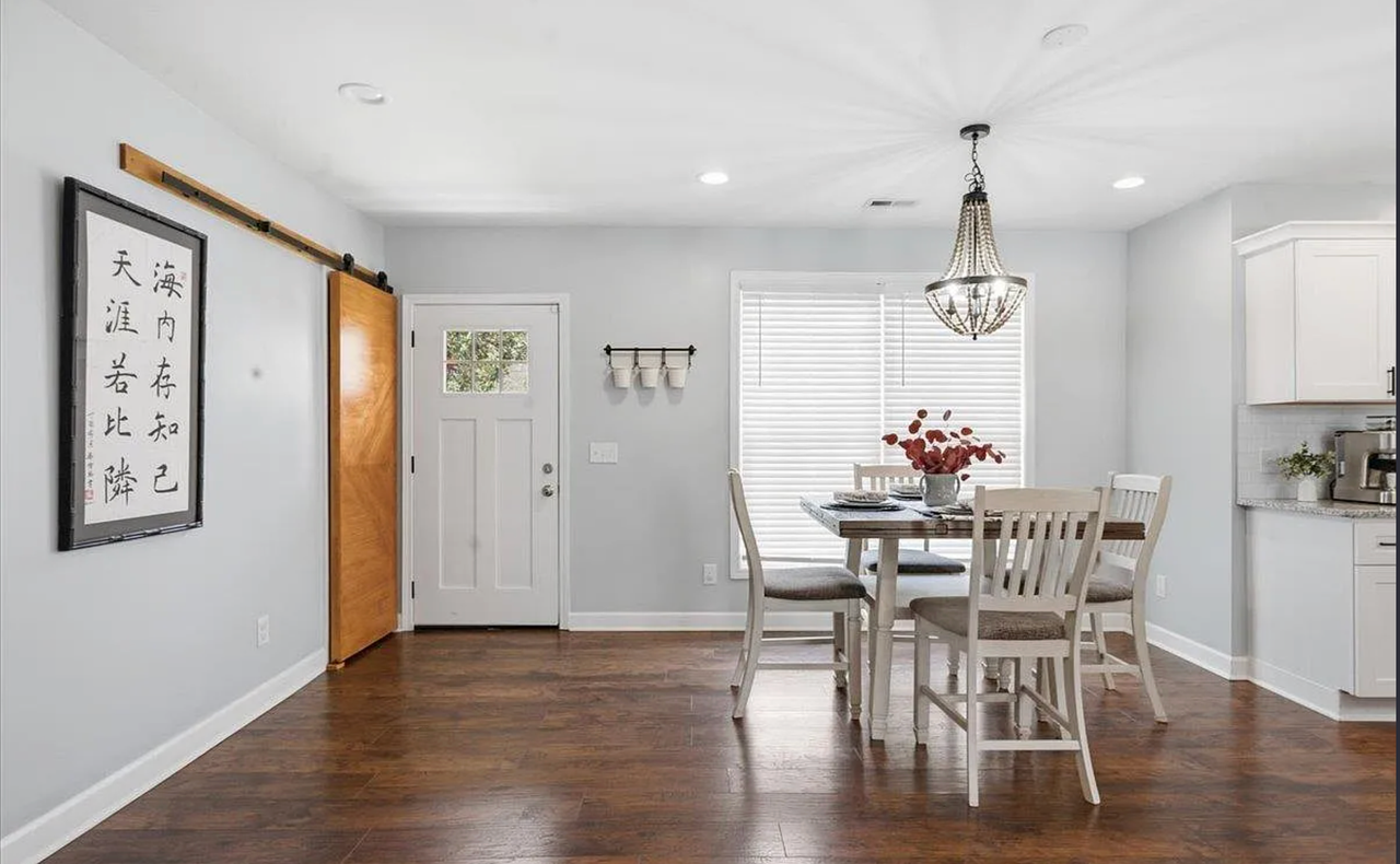 833 N Franklin Rd - Photo 4 of 16