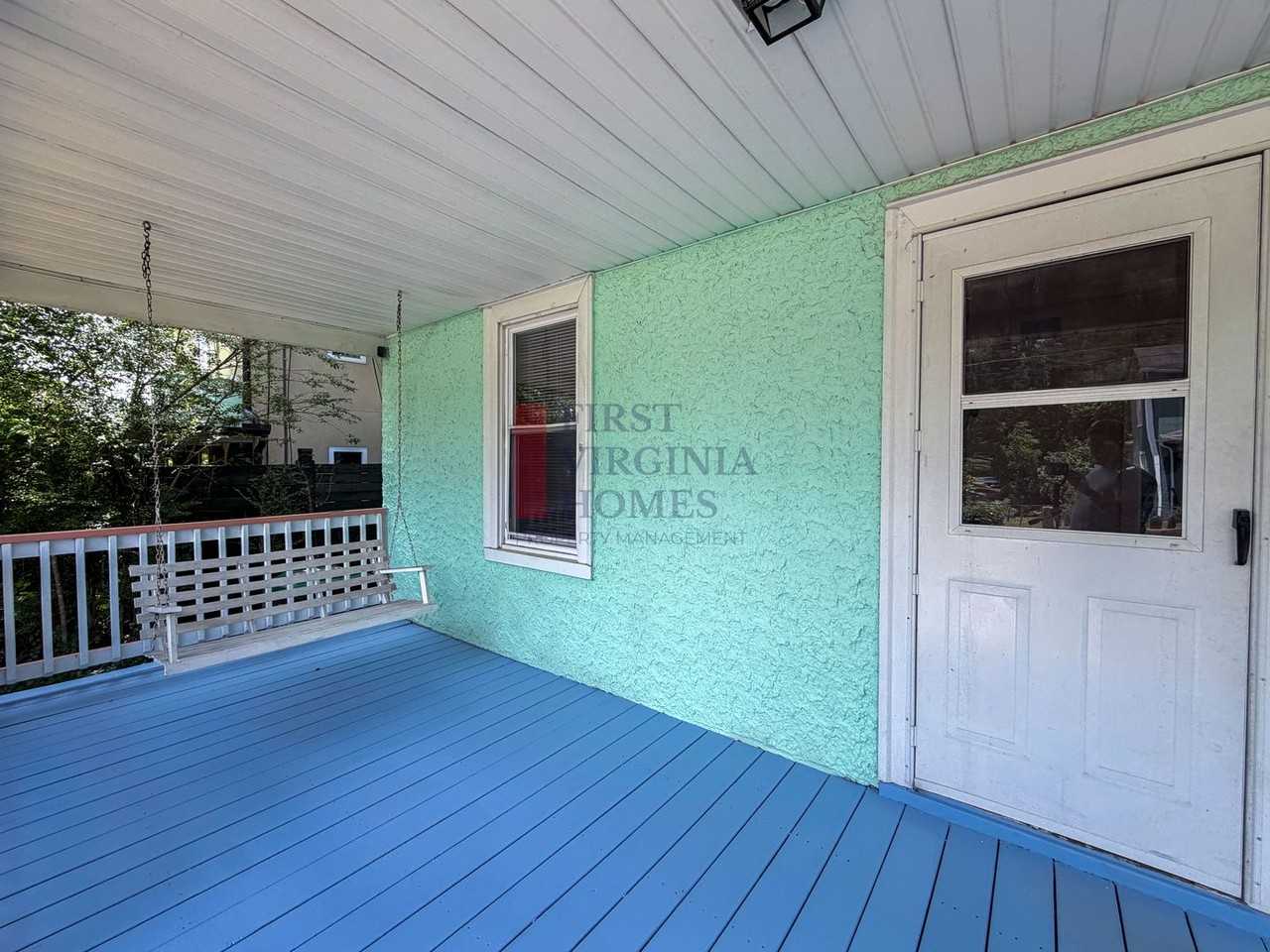 802 Elliott Ave - Photo 3 of 18