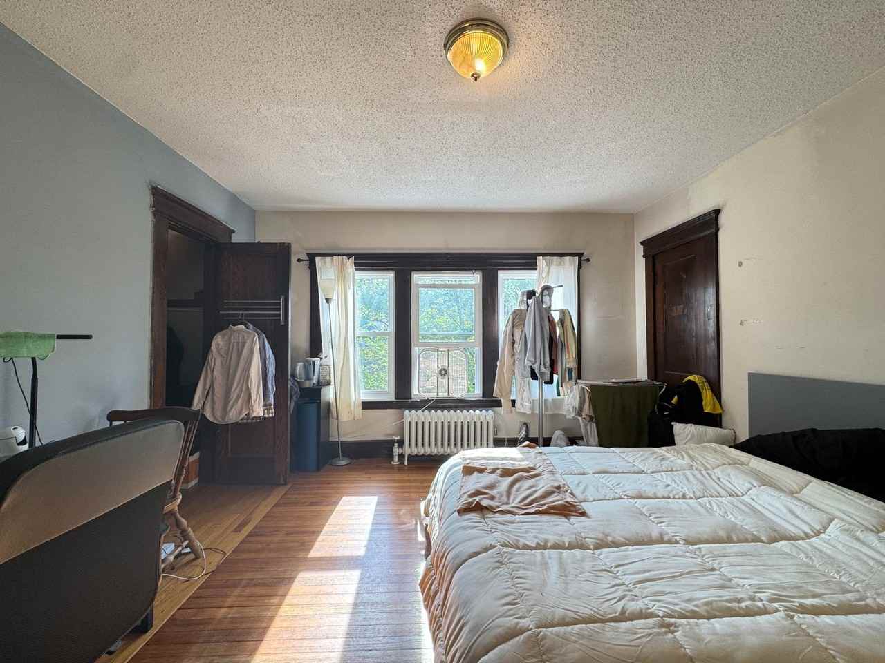 126 Mansfield St - Photo 3 of 18