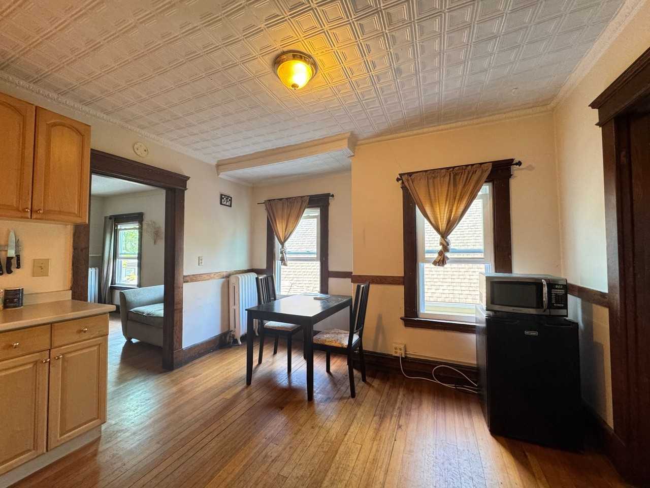 126 Mansfield St - Photo 4 of 18