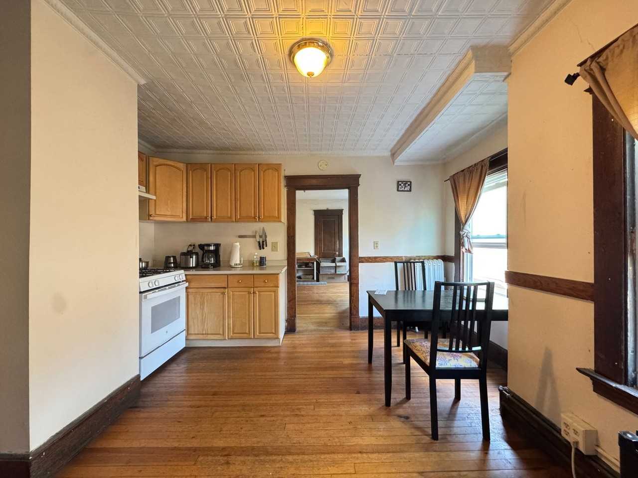 126 Mansfield St - Photo 7 of 18