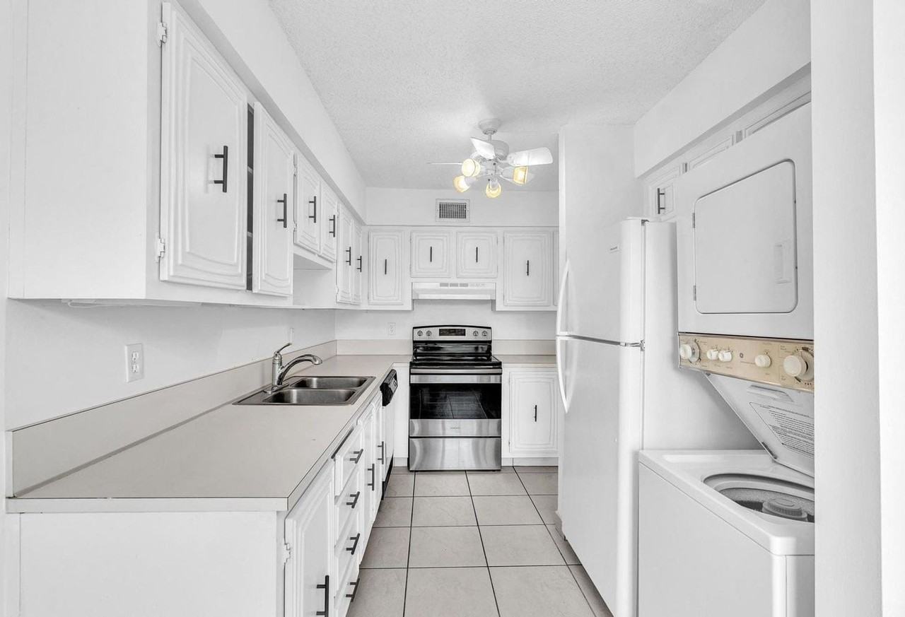 13721 Flora Pl #D - Photo 6 of 27