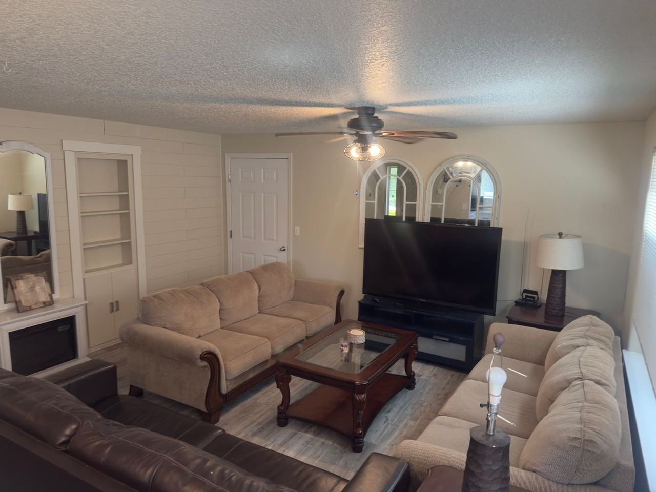 2327 E Sam Parrett Dr - Photo 3 of 23