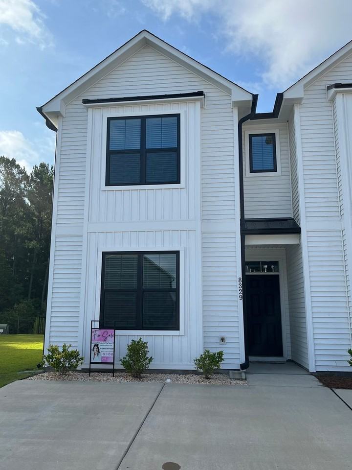 8329 Paramount Pt - Photo 2 of 32