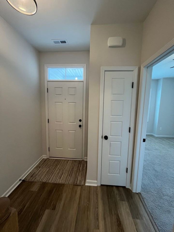 8329 Paramount Pt - Photo 3 of 32