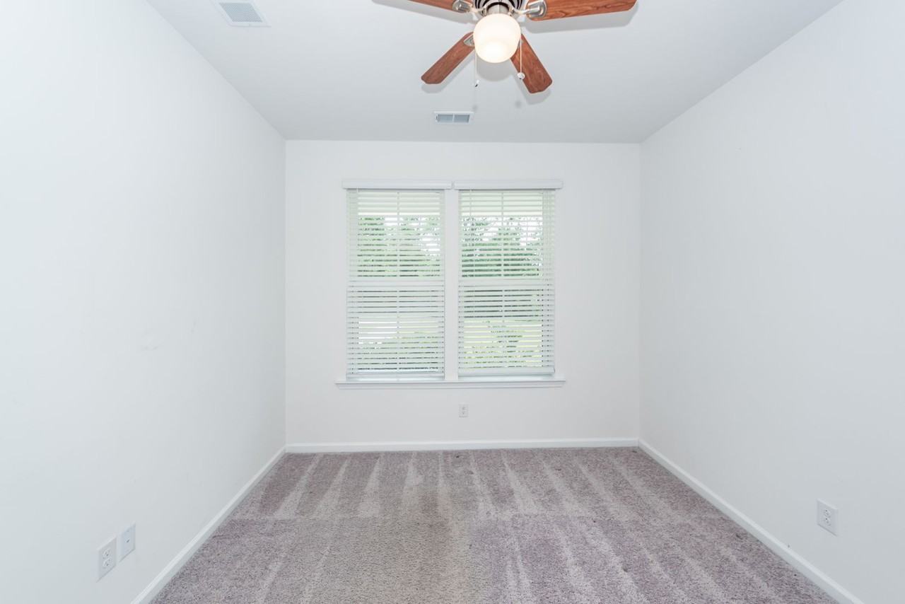 359 Herty Park Dr - Photo 5 of 44
