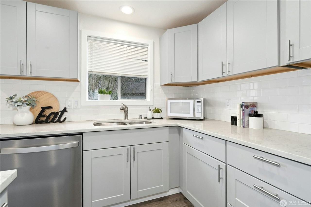 7909 218th St Sw #6 - Photo 5 of 21