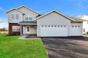 featured image of 9290 Creek Way