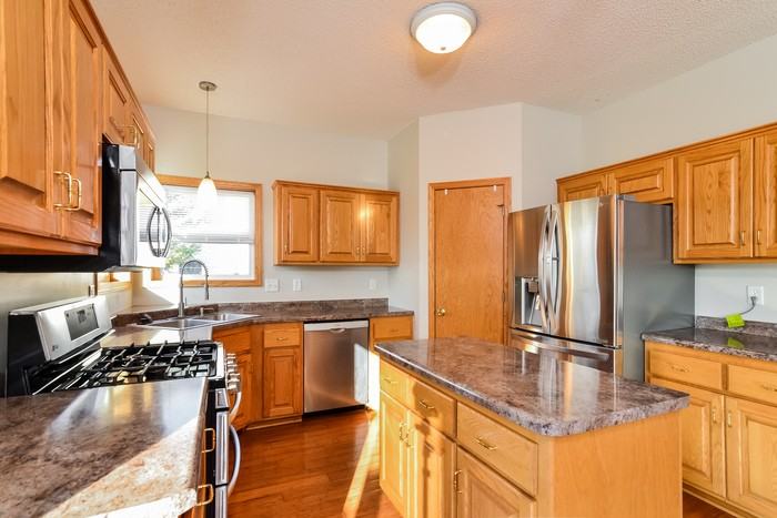 9290 Creek Way - Photo 4 of 9