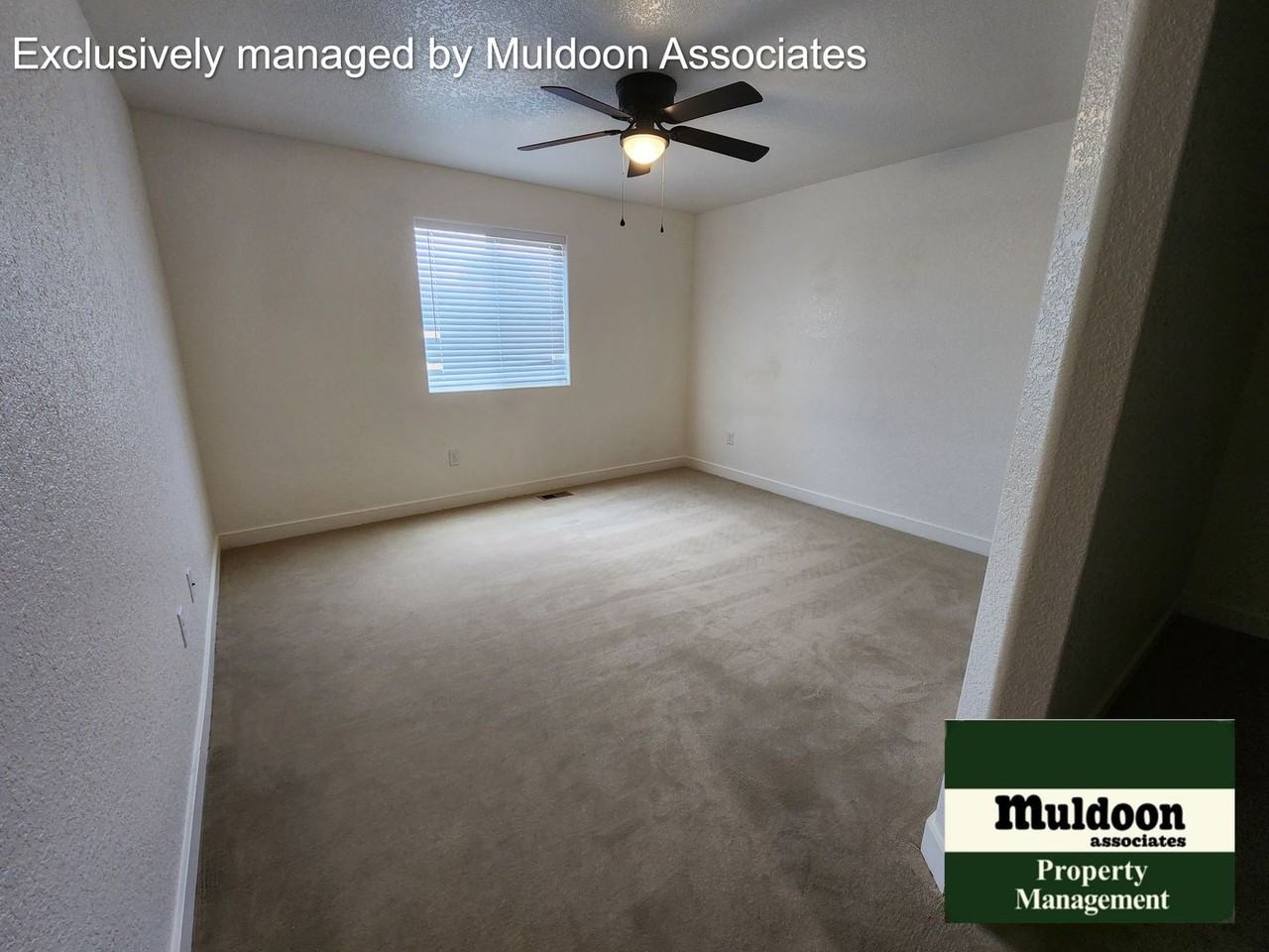 251 W Acorn Dr - Photo 5 of 10