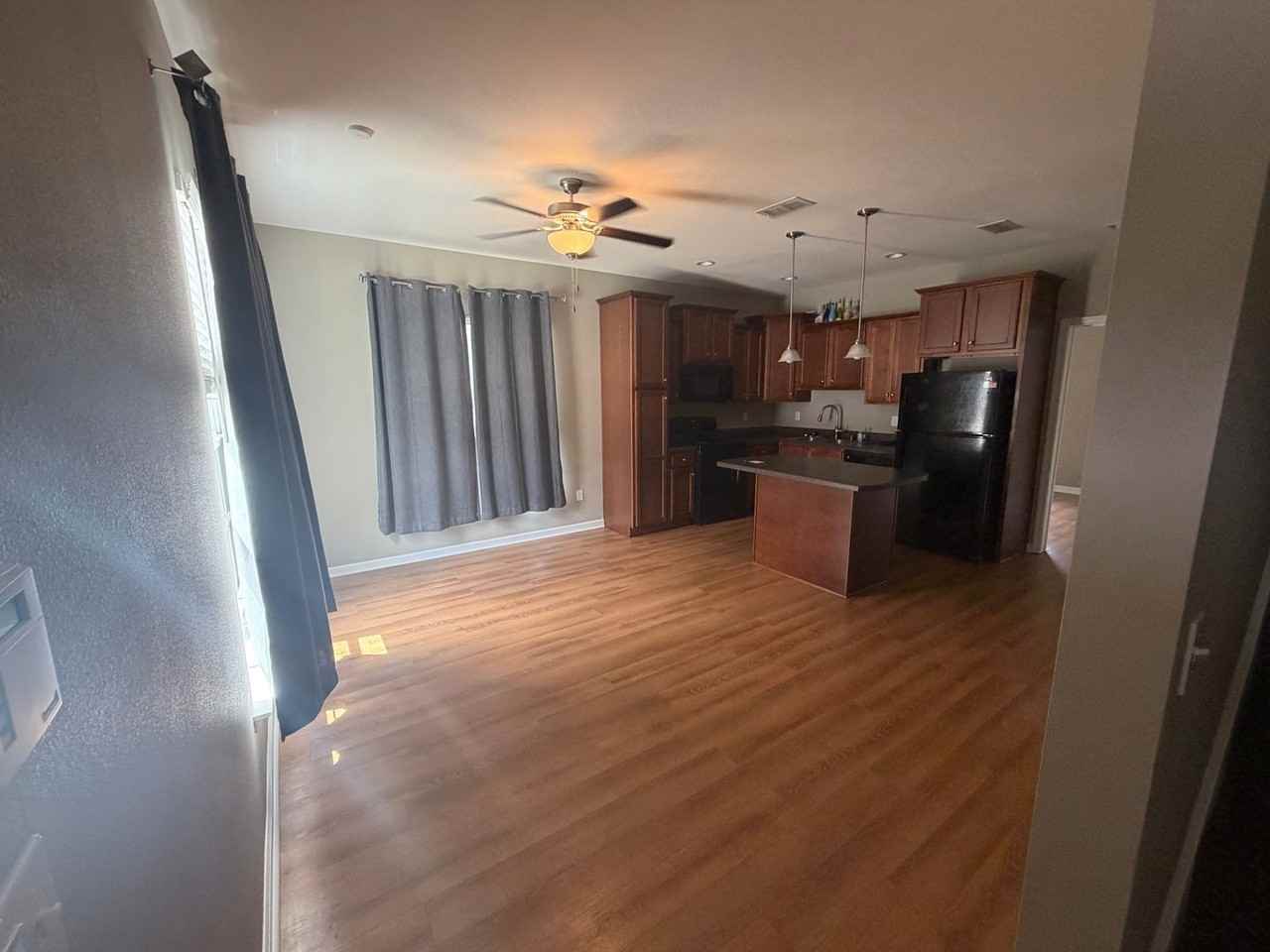 1930 Durham Ave - Photo 2 of 13