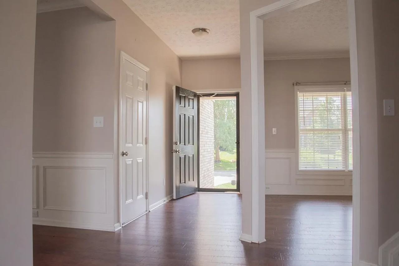10705 Elkington Ln - Photo 5 of 27