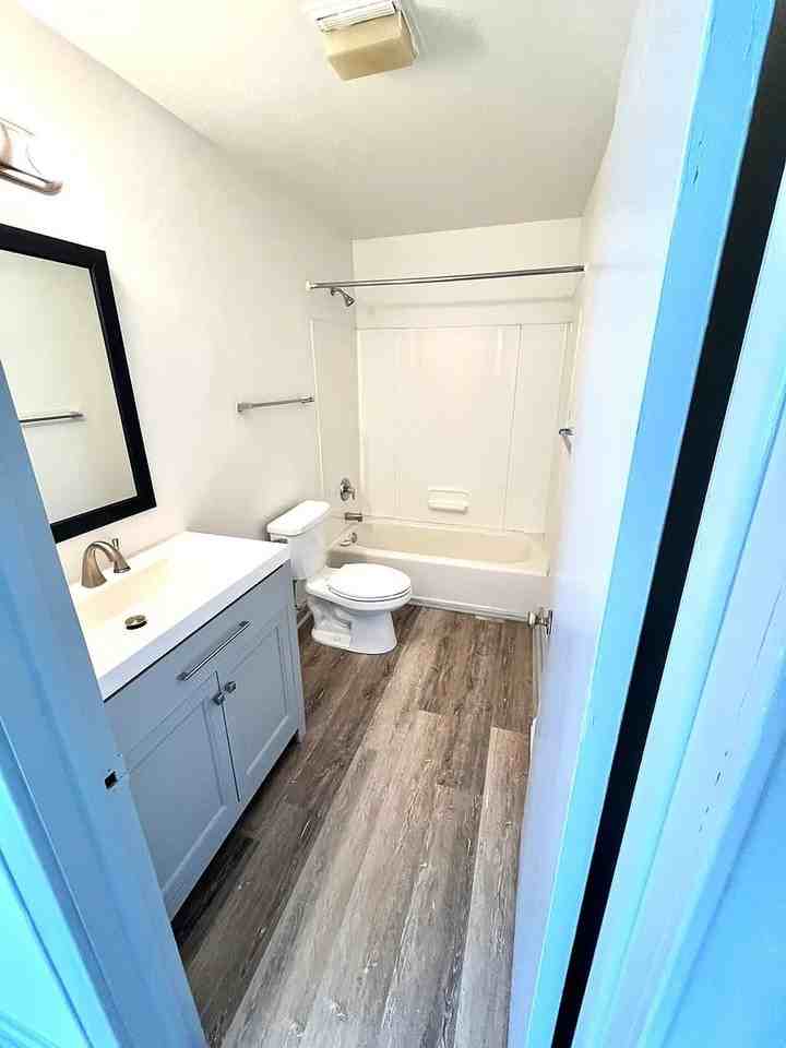1416 Sheffield St - Photo 3 of 20