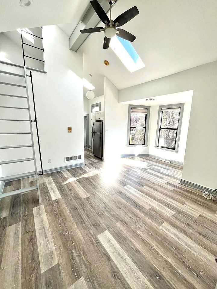 1416 Sheffield St - Photo 4 of 20