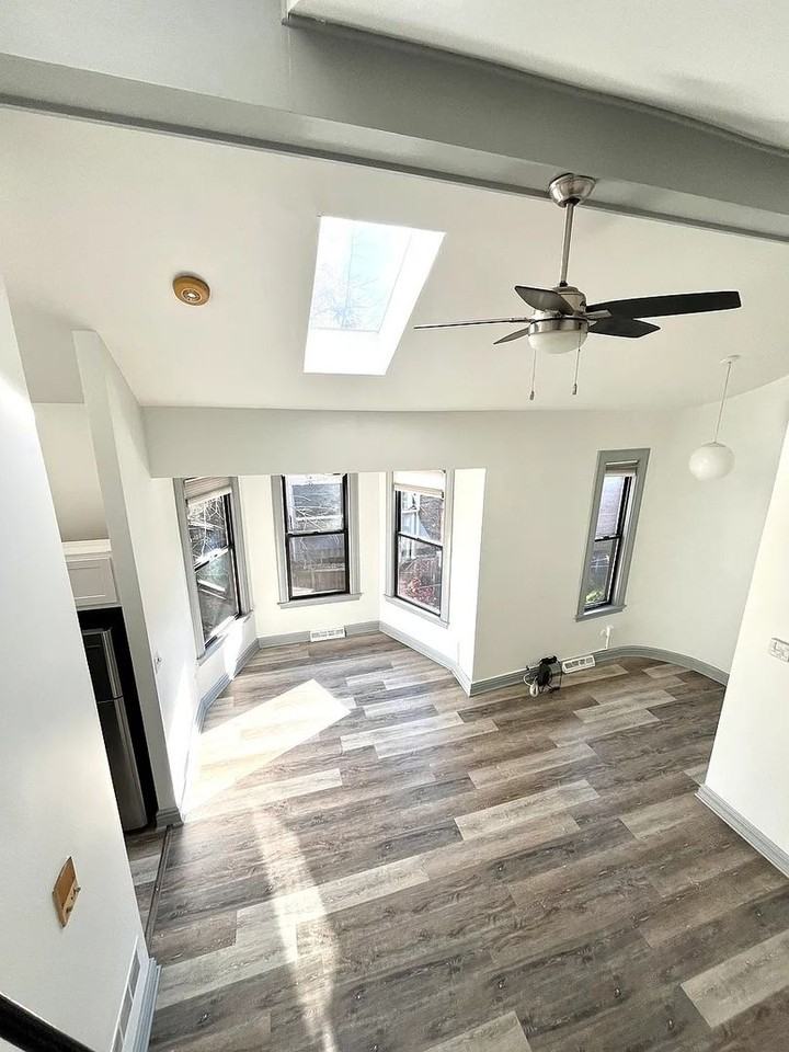1416 Sheffield St - Photo 5 of 20