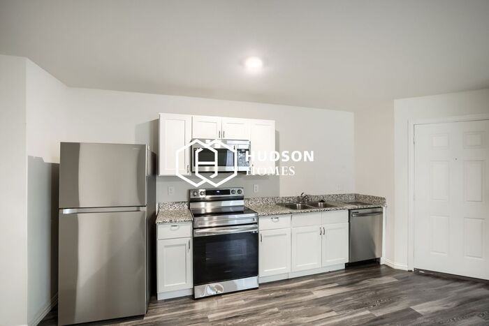 405 S 15th St #A - Photo 5 of 14