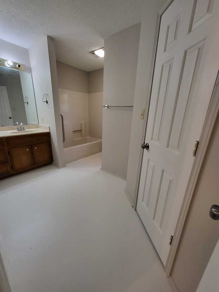 603 Stonewood Rd #NA - Photo 5 of 10