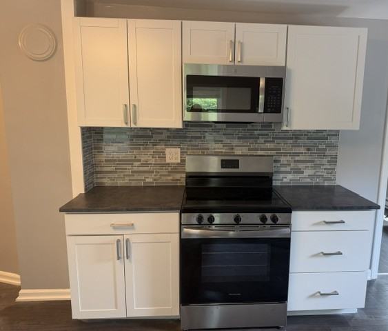 384 Norwich Ave - Photo 2 of 18