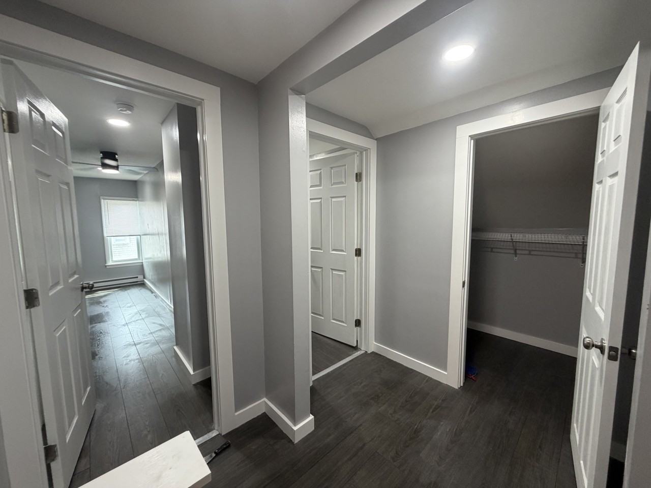 384 Norwich Ave - Photo 7 of 18