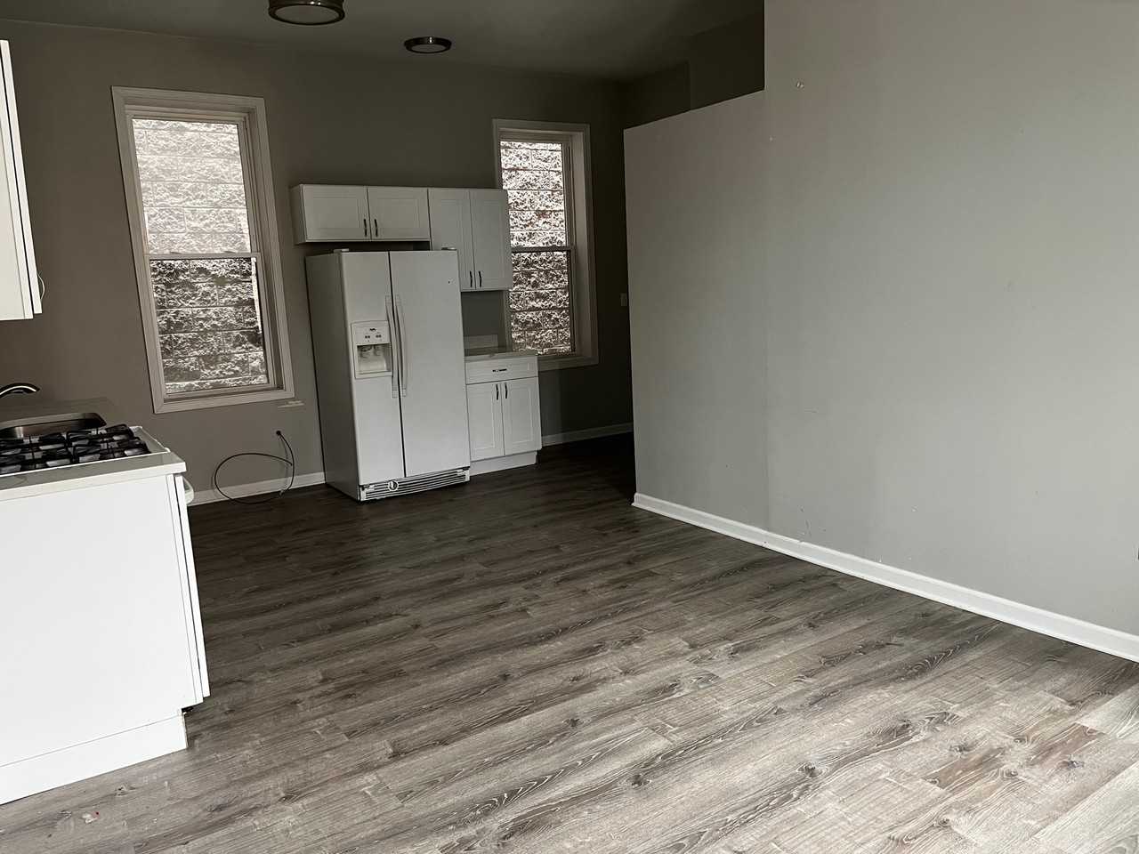 543 N Noble St #2R - Photo 7 of 14