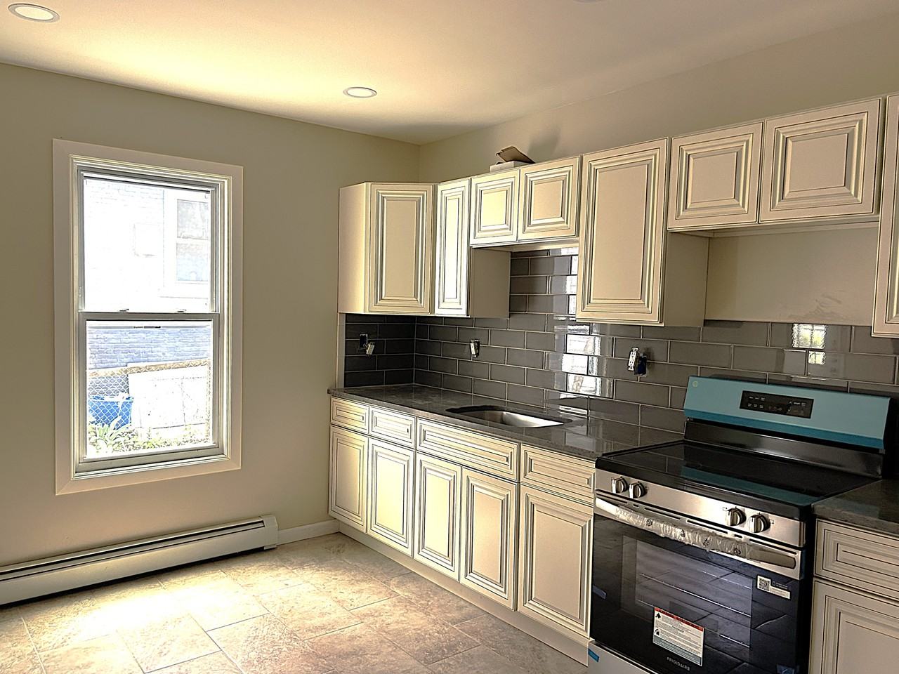 11 Hermance St #1 - Photo 5 of 12
