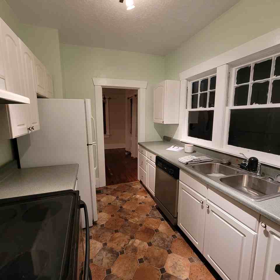 815 Pennsylvania Ave #NA - Photo 6 of 9