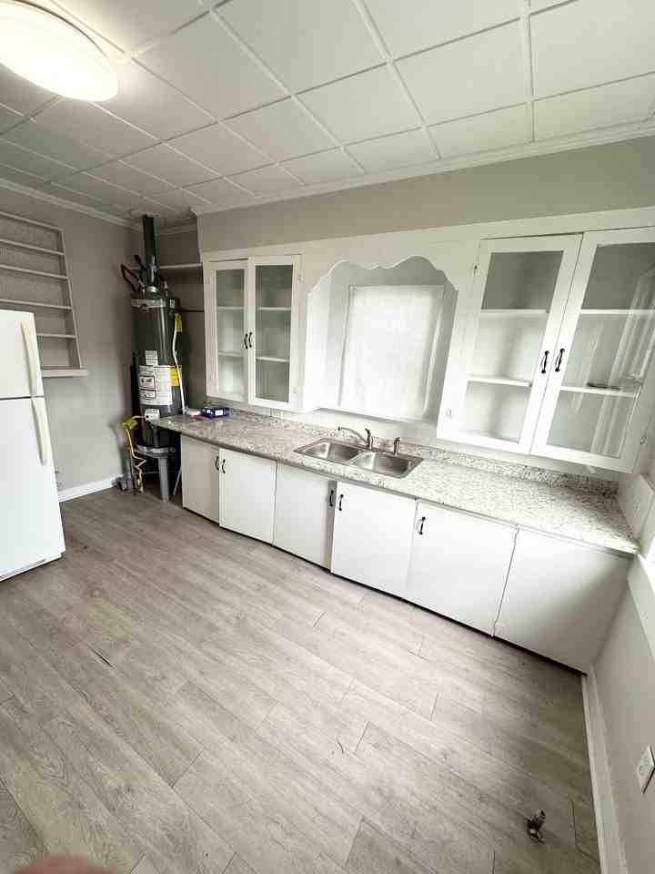 711 S Sterling St #NA - Photo 4 of 5
