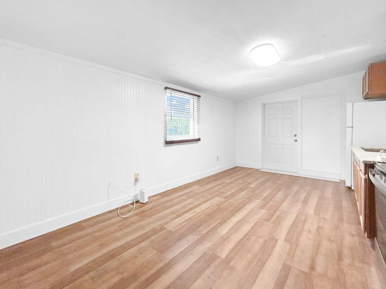 8405 Aero Ave #2 - Photo 4 of 21