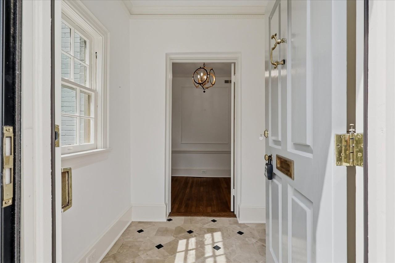 2318 Mimosa Pl #NA - Photo 4 of 41