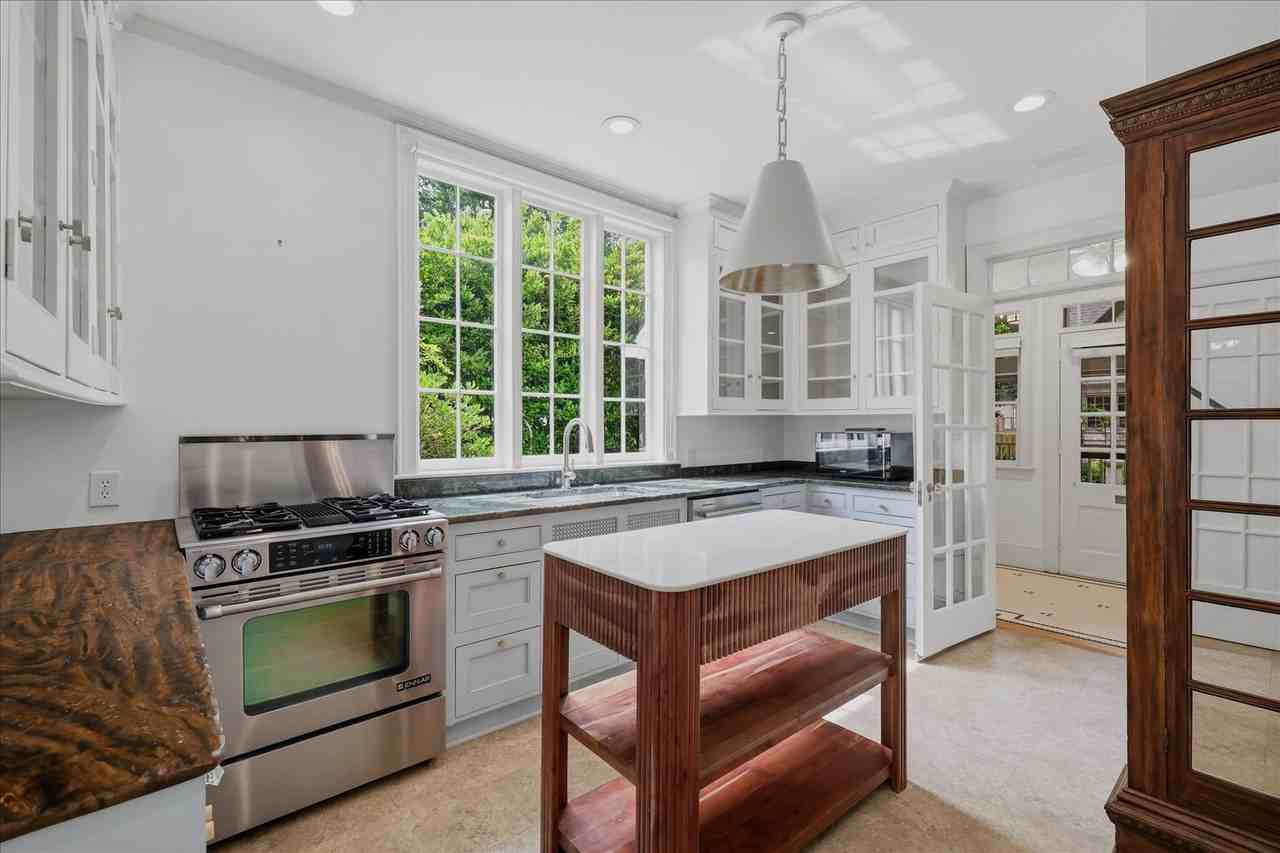 2318 Mimosa Pl #NA - Photo 5 of 41