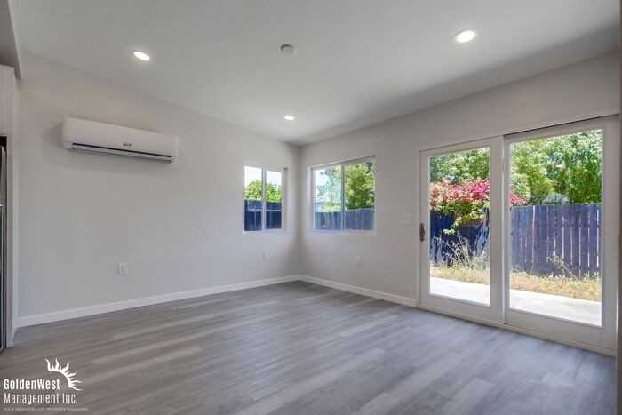 3981 King St #3981 - Photo 5 of 20