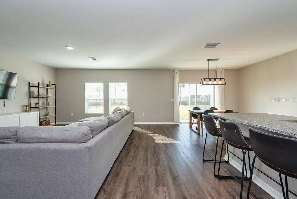 14617 Brumby Ridge Ave #NA - Photo 2 of 20